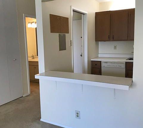 5th image of 4515 Willard Ave APT 1818S
