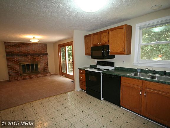 5th image of 109 S Dickenson Ave