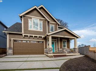 558 N Declaration Dr, Carlton, OR