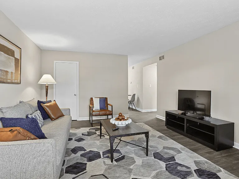 Brentwood Apartments — Photo 12