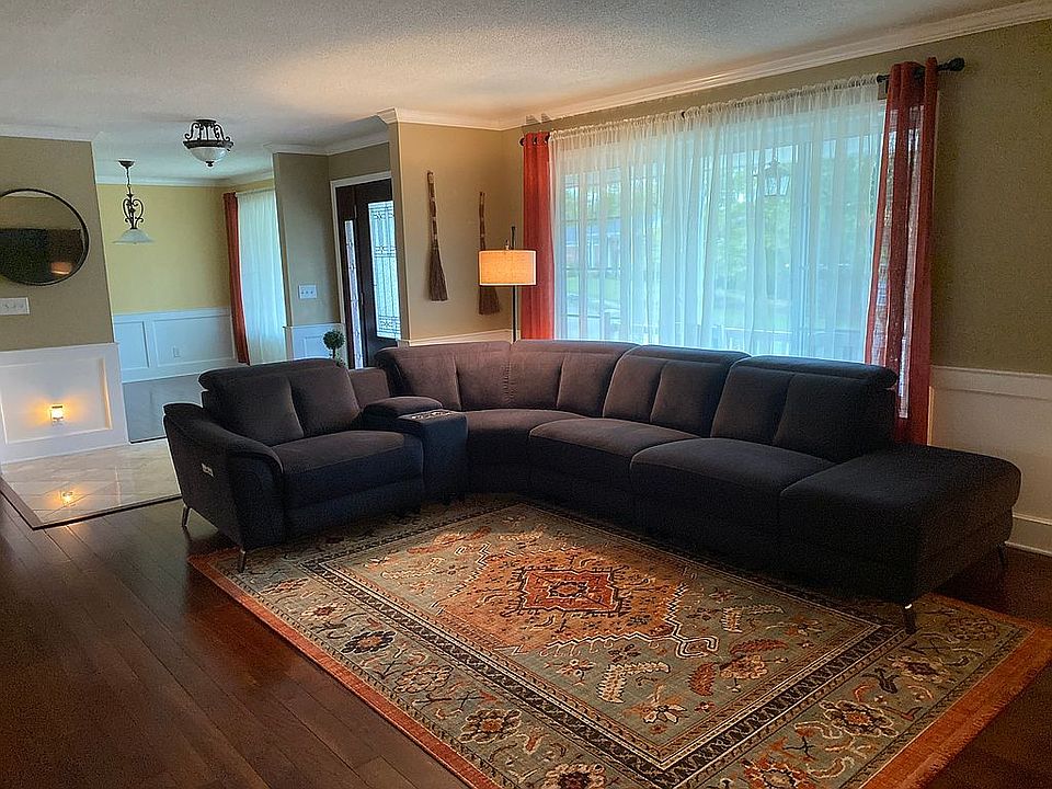 2nd image of 3624 Glen Oaks Dr