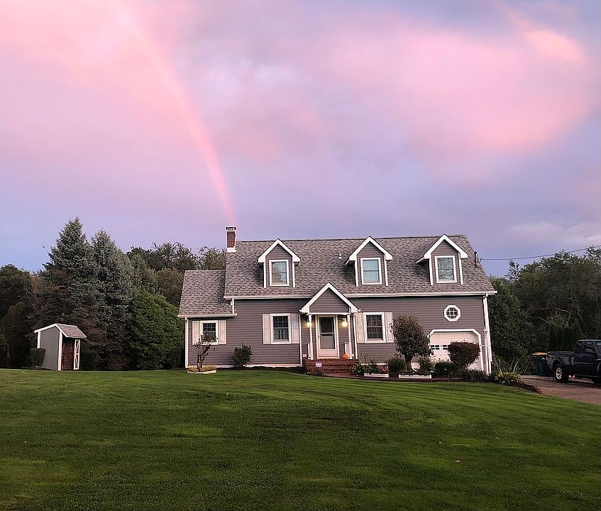 1st image of 25 Evelyn Dr