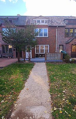 2nd image of 68-18 Groton St #1