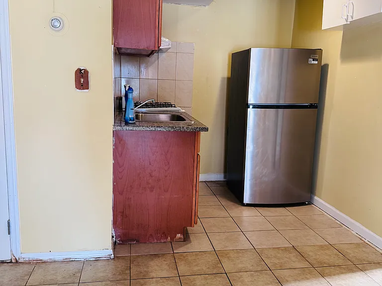 67 Arnold St #B1 — Photo 5