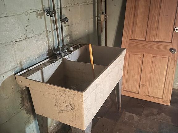 5th image of 3804 Roland View Ave