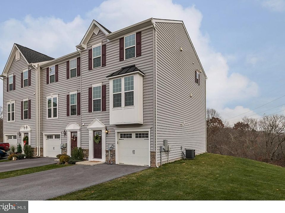 1st image of 1859 Honeysuckle Ct