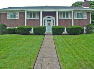 117 Roselawn Dr, Weirton, WV