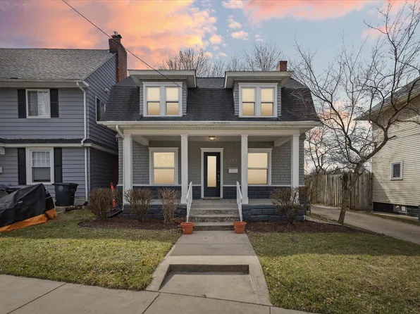 122 E North Shore Dr, South Bend, IN 46617