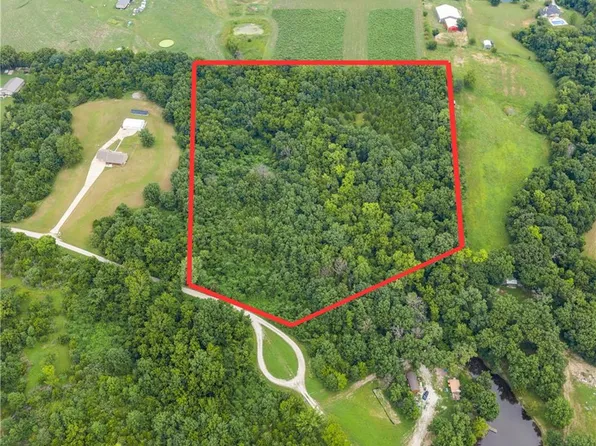 3 SE Timber Ln, Lathrop, MO 64465