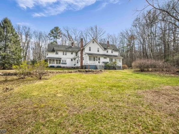 15 Deerhaven Ln, Jefferson Twp., NJ 07435