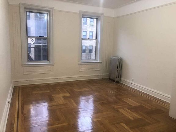 3rd image of 261 Seaman Ave APT 2C