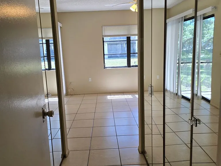 841 Mecca Dr #B — Photo 7
