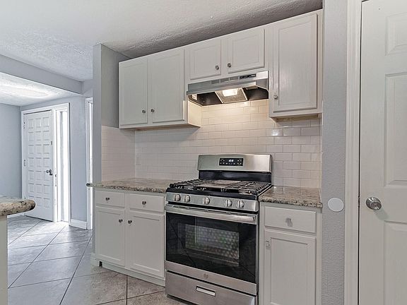 5th image of 2900 Beldon Dr