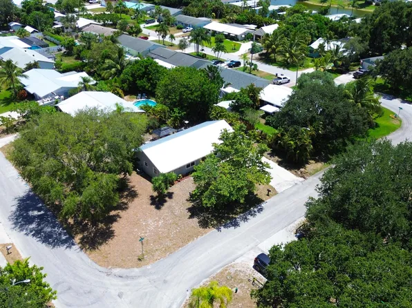 2177 NE 18th Avenue, Jensen Beach, FL 34957