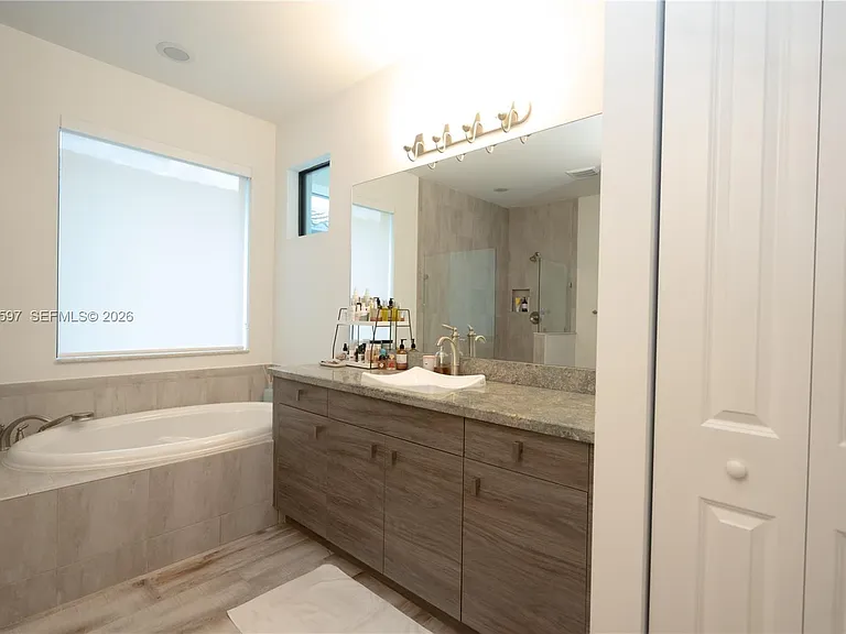 11826 SW 13th Ct — Photo 19