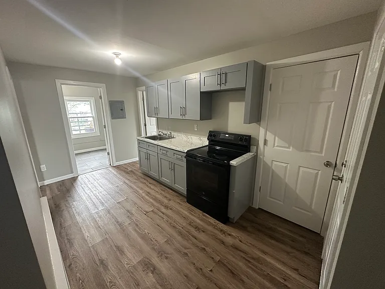 218 Hansbury Ave #3 — Photo 8