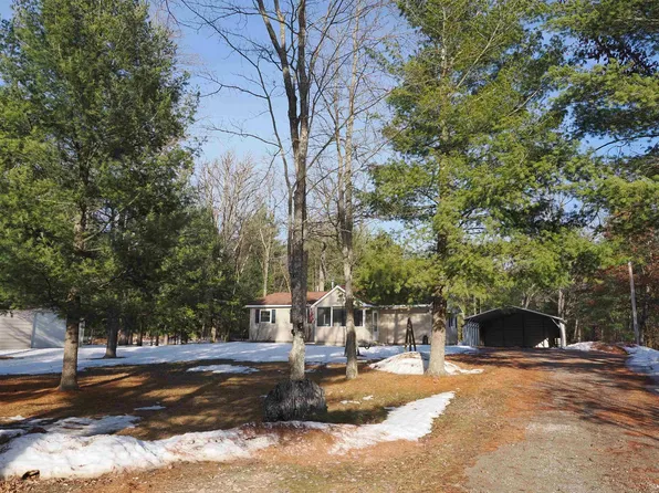 3281 Frisbee Dr, Lewiston, MI 49756