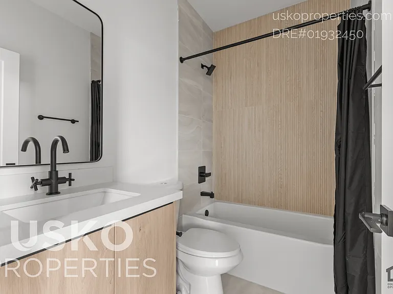 4843 Chippendale Dr #B — Photo 4
