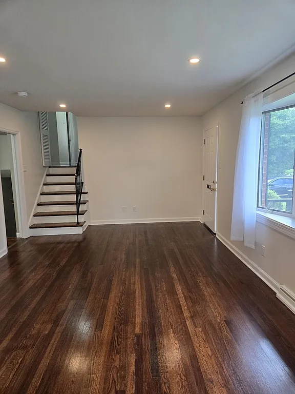 4 bed, 2.0 bath, 1700 sqft, $3,250 — Photo 4