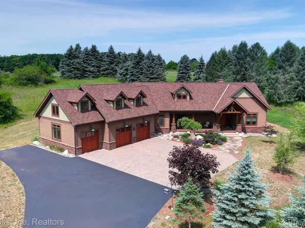 2151 Wildwood Harbor Rd, Boyne City, MI 49712