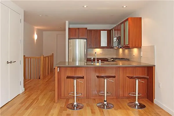 Sold by Exclusive Properties Sotheby's International Realty | media 18