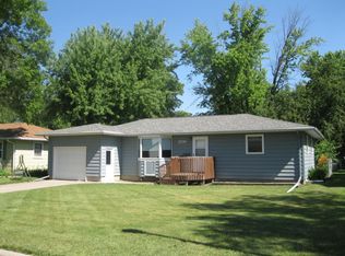 206 W James Ave, Marshall, MN 56258