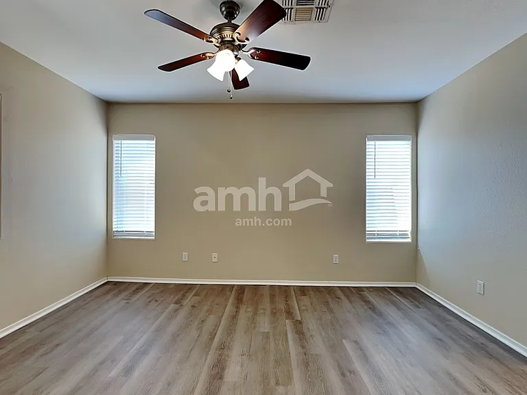 6323 W Winslow Ave — Photo 10