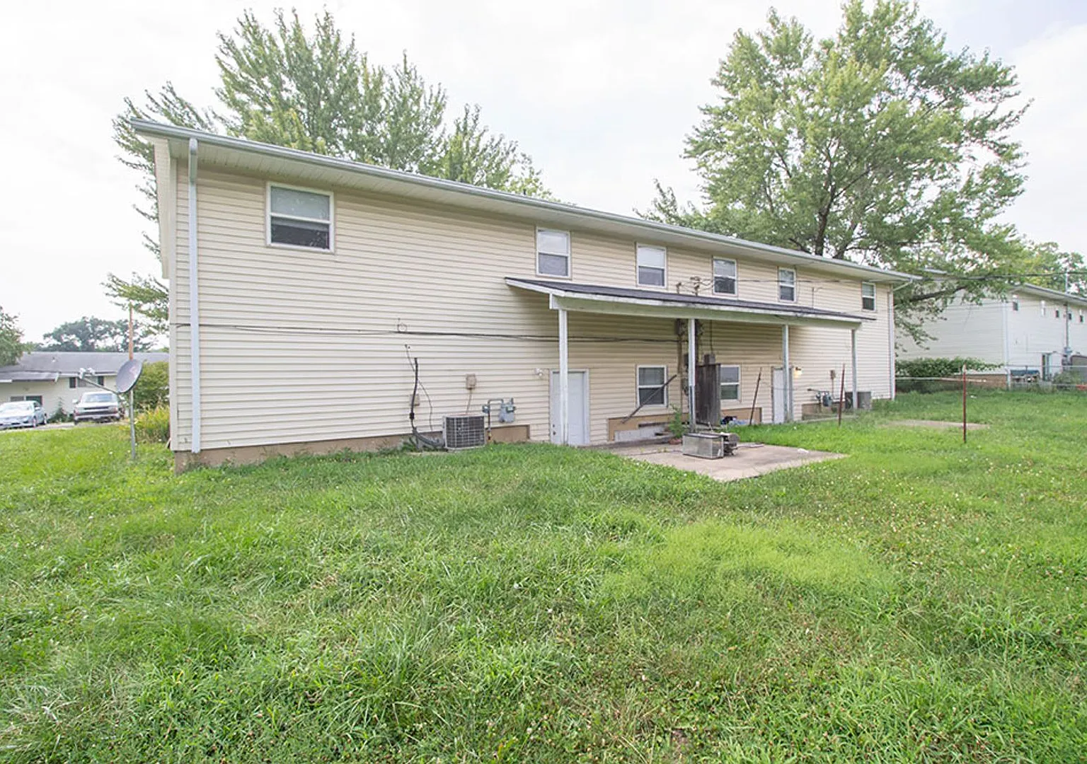 7304 Moberly Dr — Photo 2