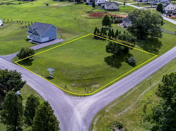 Ponds Dr, Lexington, VA 24450