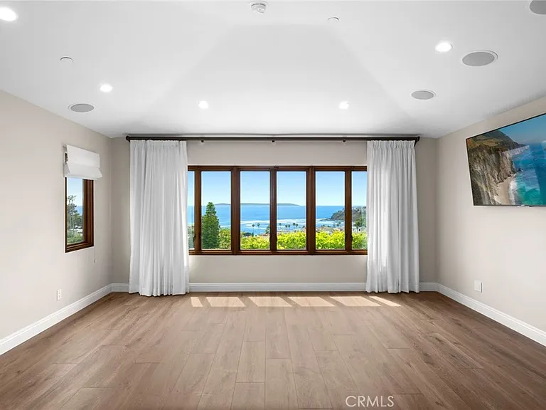 374 Ledroit St — Photo 10