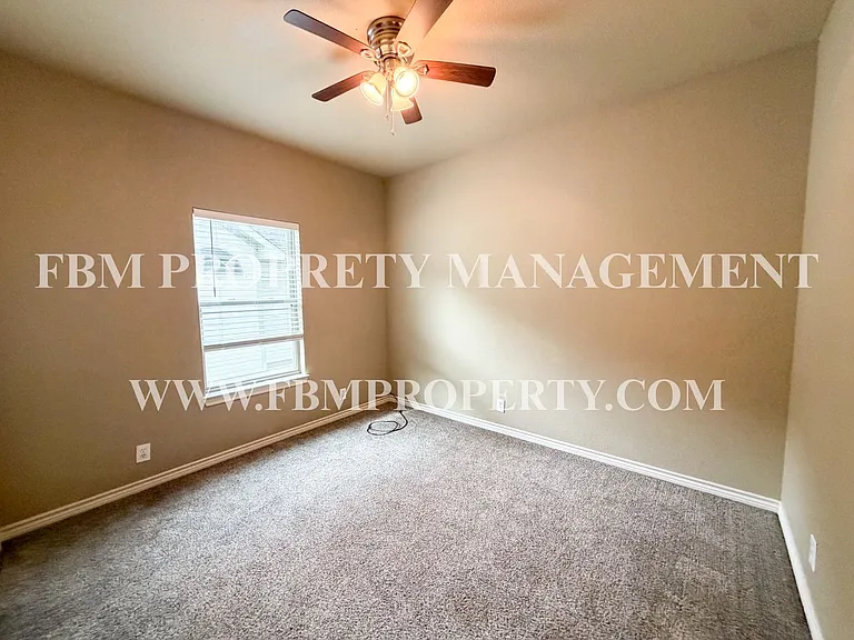 472 Pecan Hollow St — Photo 19
