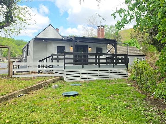 2nd image of 2901 Pricetown Rd