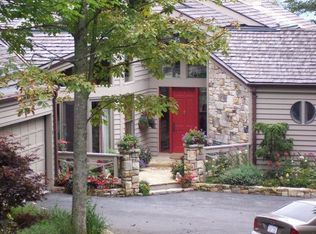 906 Oak Ridge Dr, Linville, NC 28646