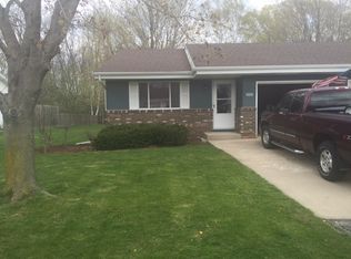 2118 N Whitney Dr, Appleton, WI 54914