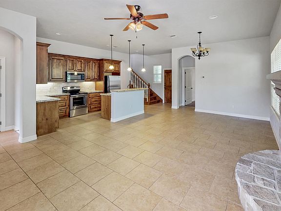 4th image of 610 Montclair Ave