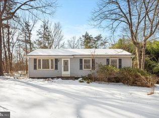 10090 Tyler Ln, Midland, VA 22728