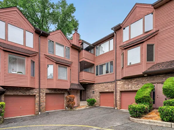 224 Washington Ave #B, Fort Lee, NJ 07024