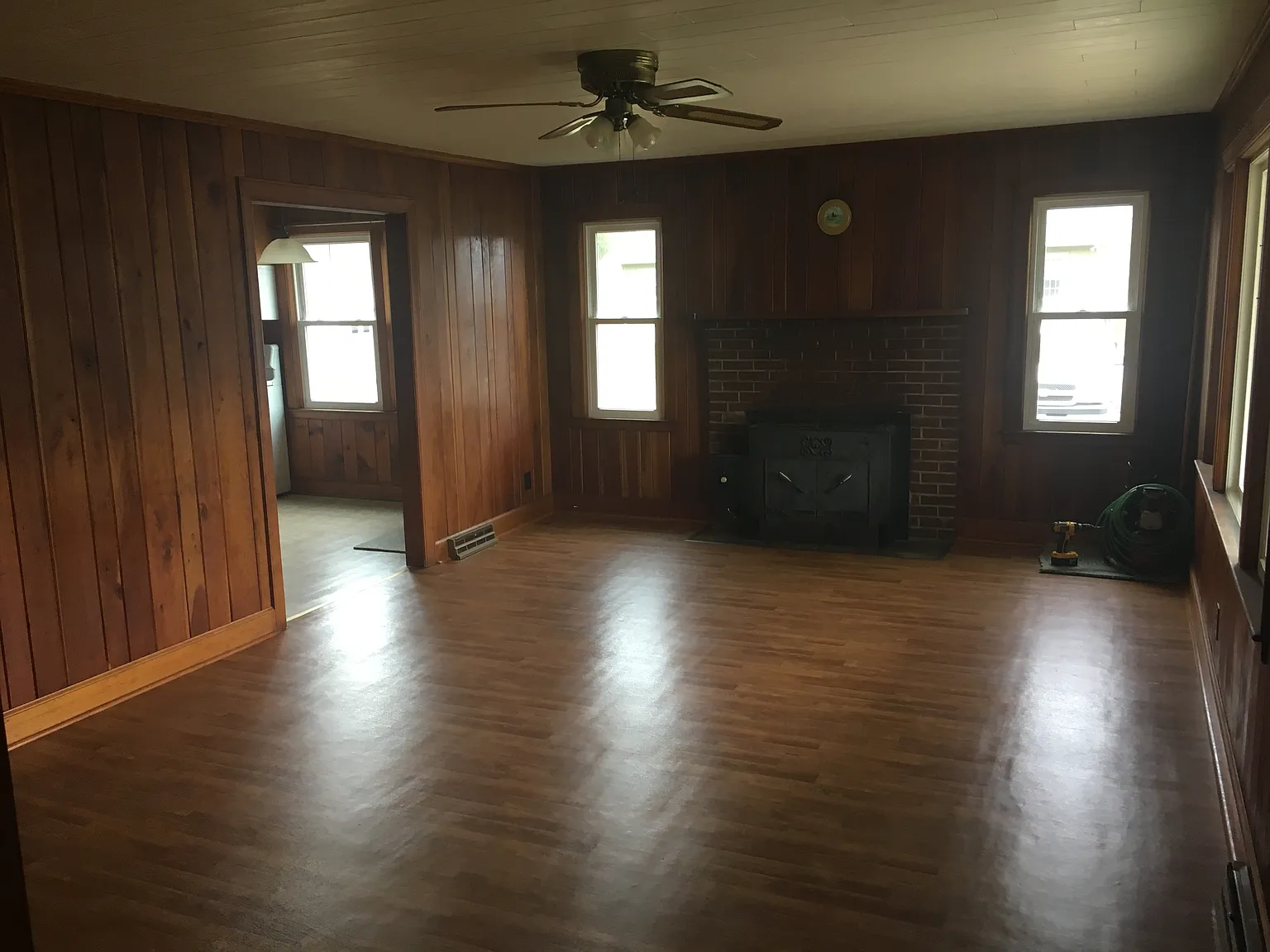 3 bed, 1235 sqft, $2,200 — Photo 2
