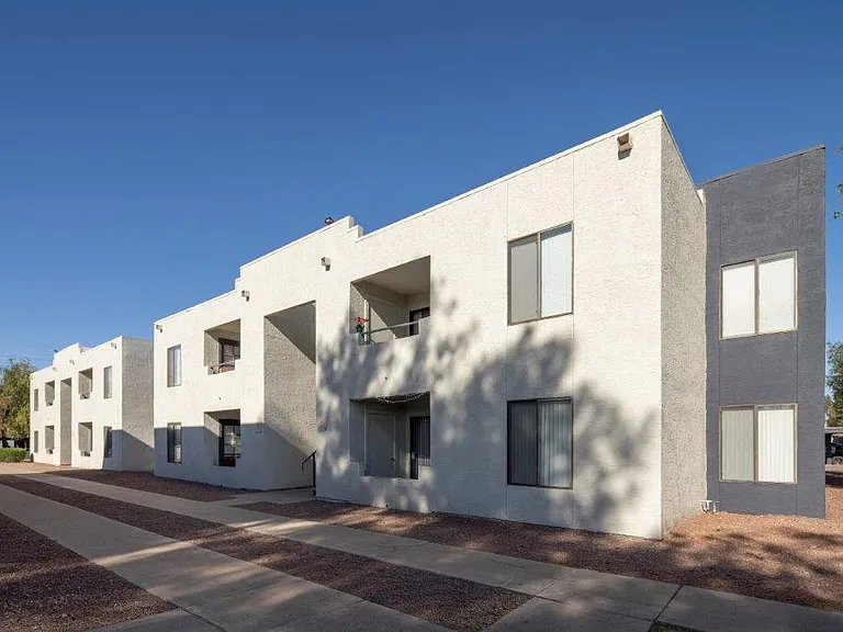 SunPointe Apartments — Photo 28