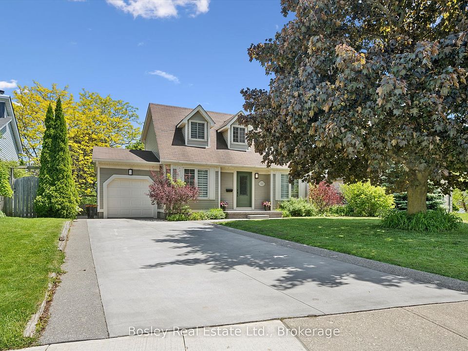 1st image of 52 Stirling Macgregor Dr