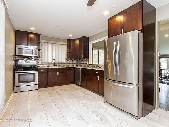 5th image of 4026 Lindenwood Dr