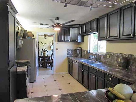 5th image of 1057 Graywood Cir