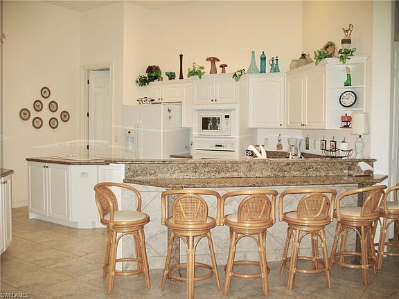4th image of 9760 Treasure Cay Ln