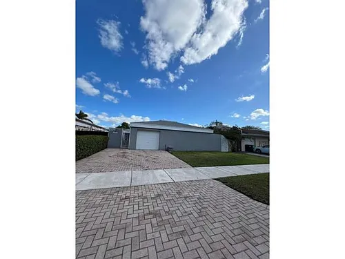 11600 SW 83rd Ter Photo 1