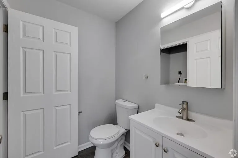 226 W 4th St #A3 — Photo 19