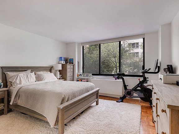 4th image of 510 E 80th St APT 3F