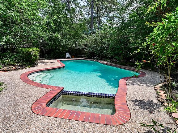 Sparkling pool and spa