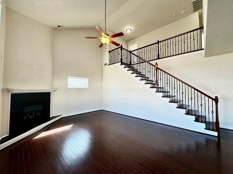 1532 Drumheller Dr — Photo 25