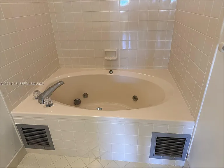 123 SW 47th Ter #201 — Photo 14