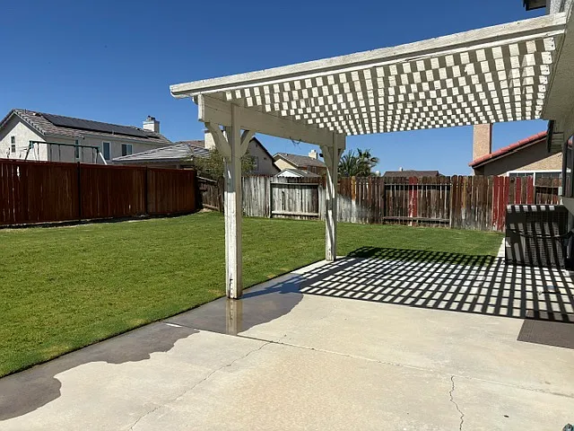 2344 Langhorn St — Photo 24
